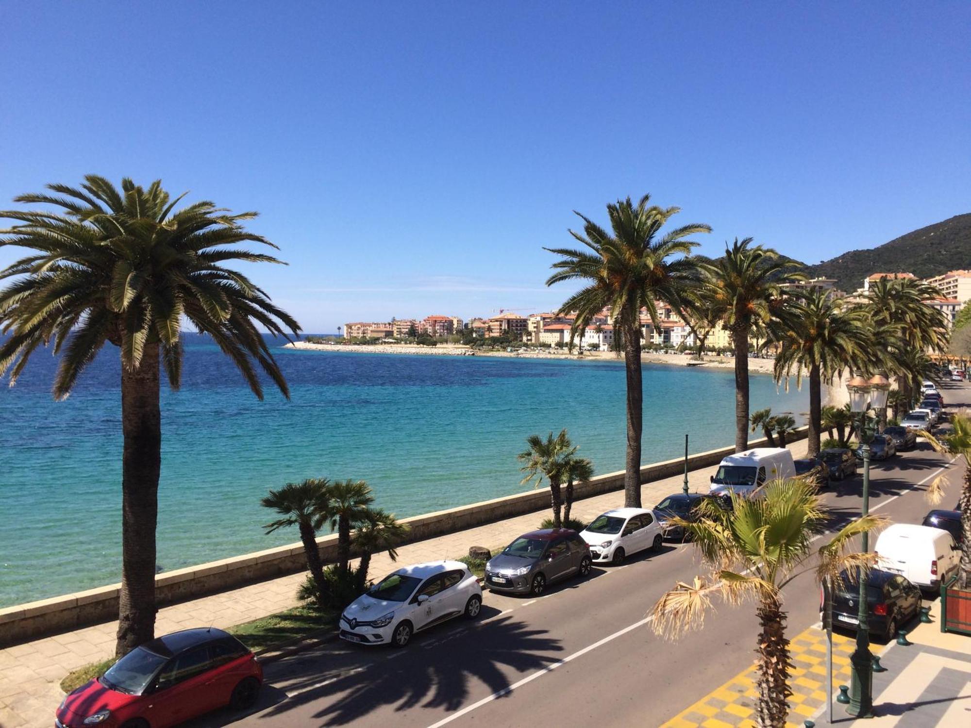 Grand T2 Standing Ajaccio Proche Centre Et Plages Vue Panoramique Parking Prive מראה חיצוני תמונה