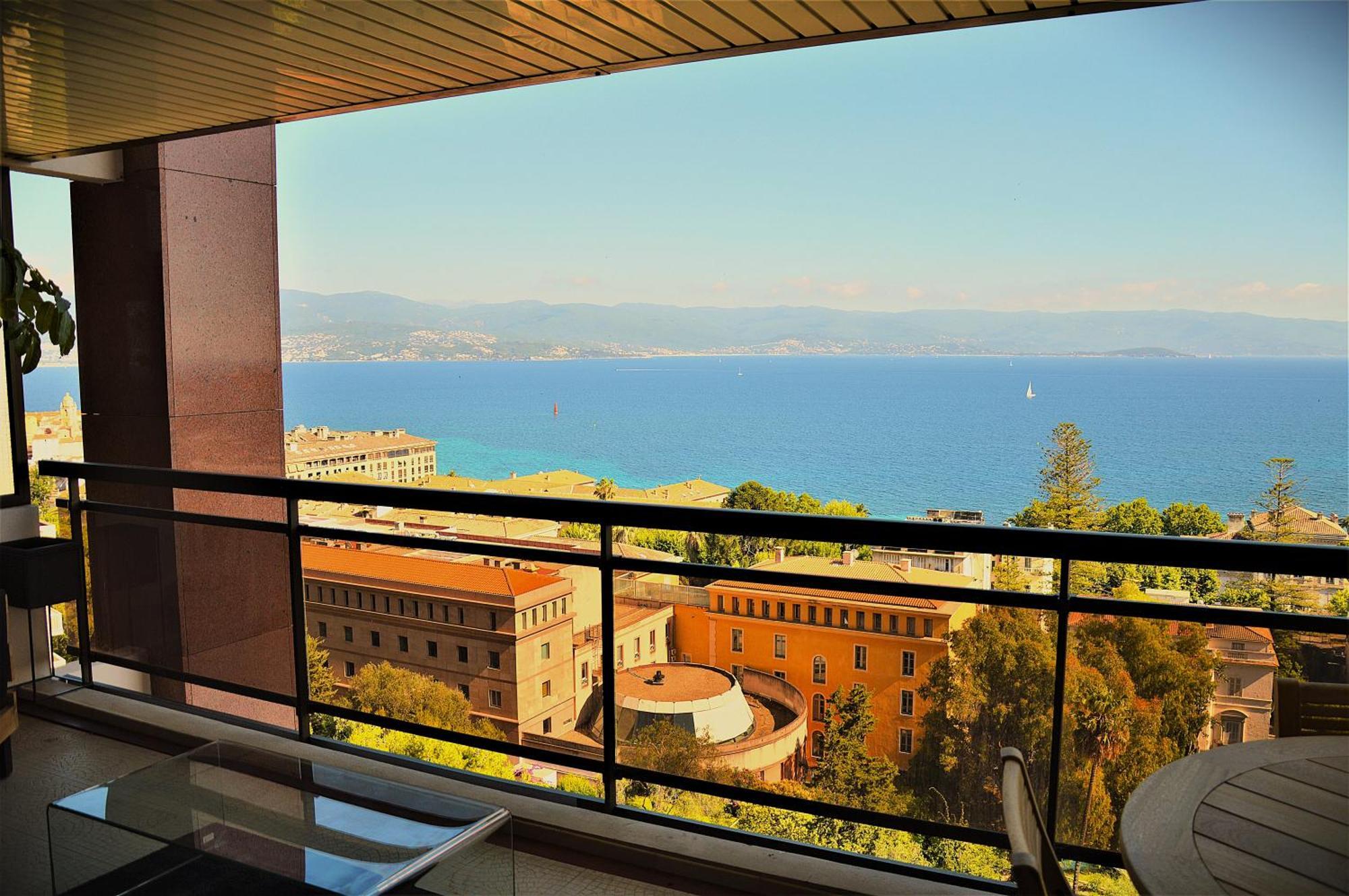 Grand T2 Standing Ajaccio Proche Centre Et Plages Vue Panoramique Parking Prive מראה חיצוני תמונה